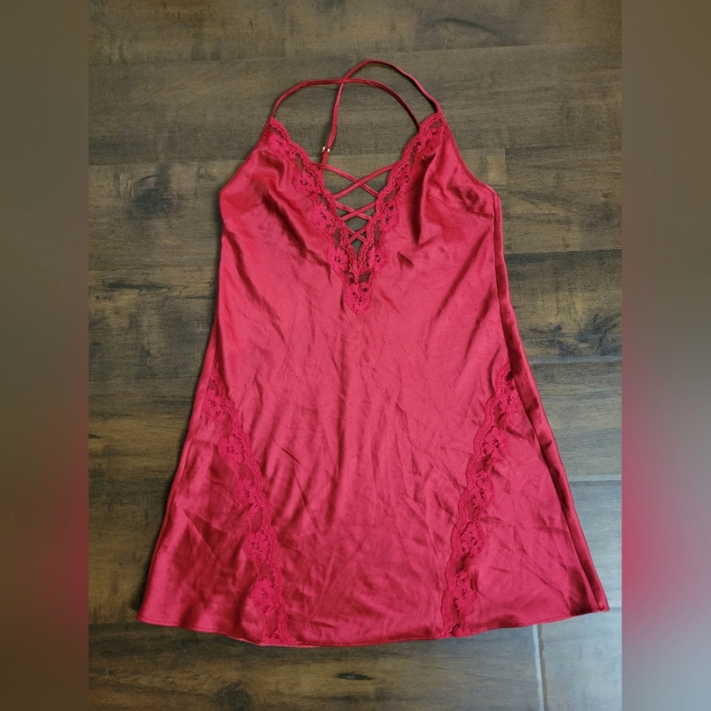 Victoria's Secret Red Satin Lace Trim Strappy Chemise Nightie Lingerie Medium